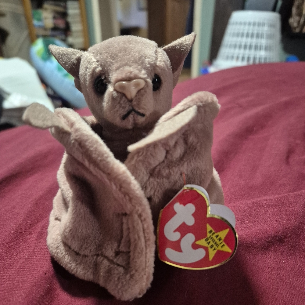 ULTRA RARE BATTY The Bat Beanie Baby with Tag Errors